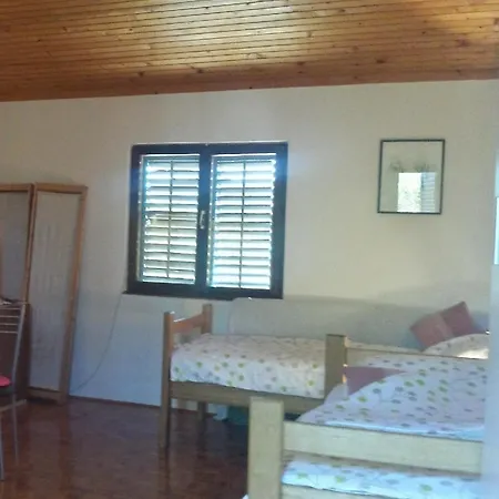 With Parking Space - 15613 Ugljan